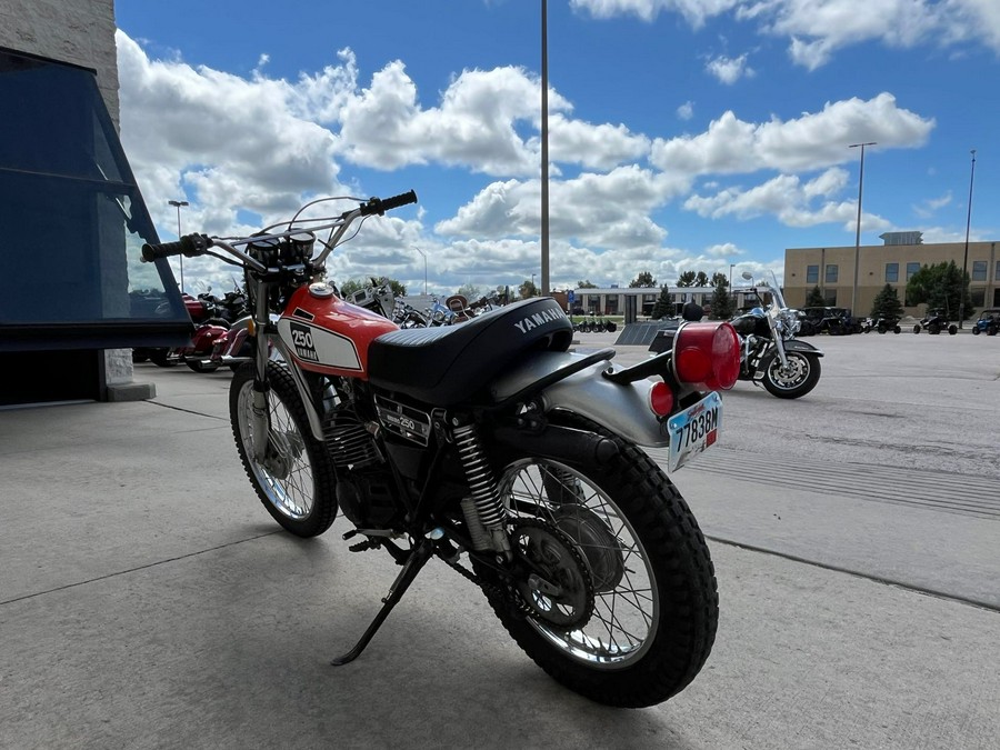 1975 Yamaha DT250 Enduro