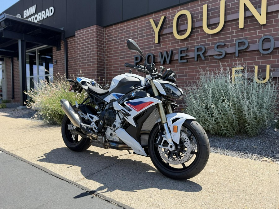 2026 BMW Motorrad M 1000 R WHITE