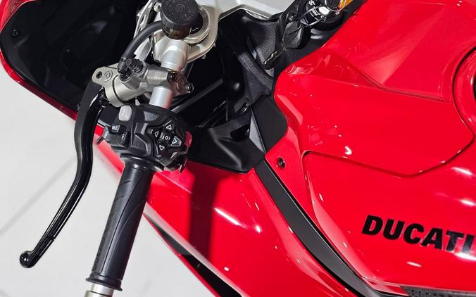 2026 Ducati Panigale V2
