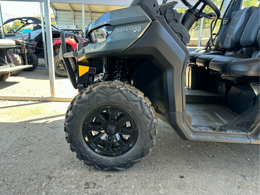 2024 Can-Am Defender XT HD9