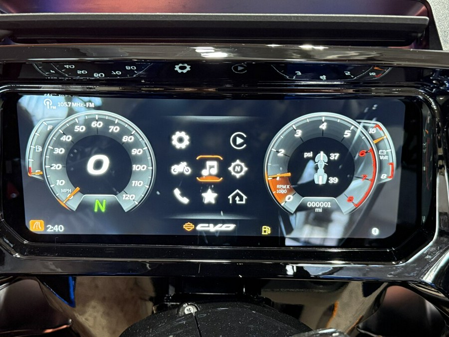 2026 Harley-Davidson® CVO Road Glide ST Electric Coast