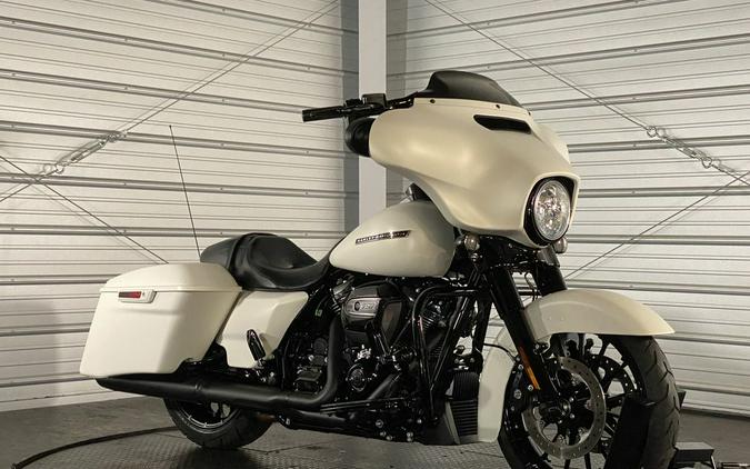 2018 Harley-Davidson® FLHXS - Street Glide® Special