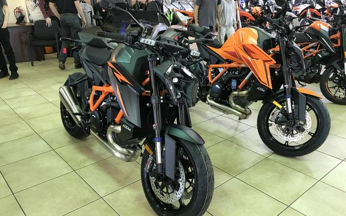 2024 KTM 1390 Super Duke R Evo First Look [17 Fast Facts]