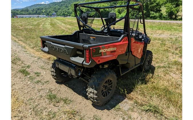 2024 Honda Pioneer 1000 Deluxe