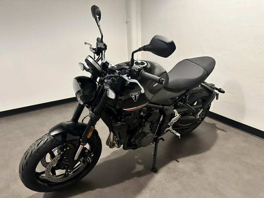 2025 Triumph Trident 660