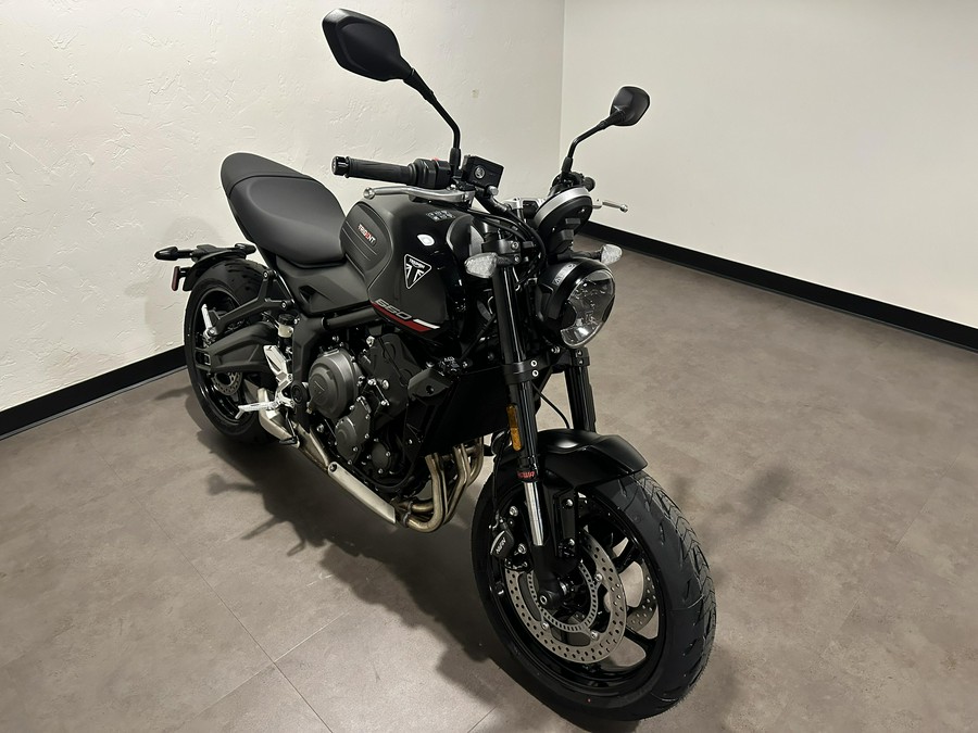 2025 Triumph Trident 660