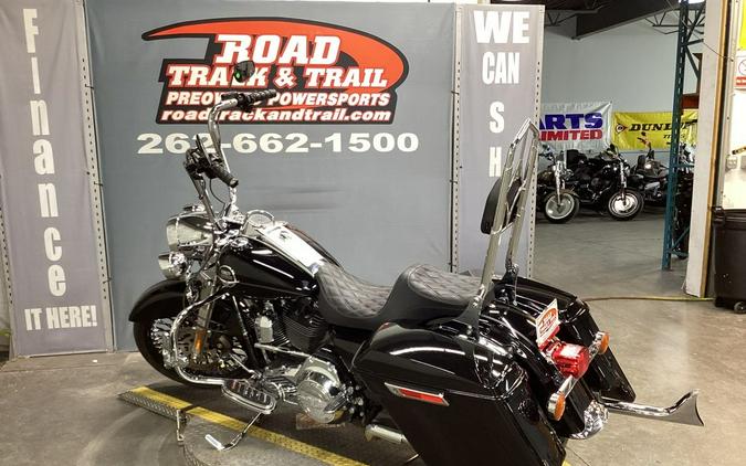 2009 Harley-Davidson® FLHRC - Road King® Classic