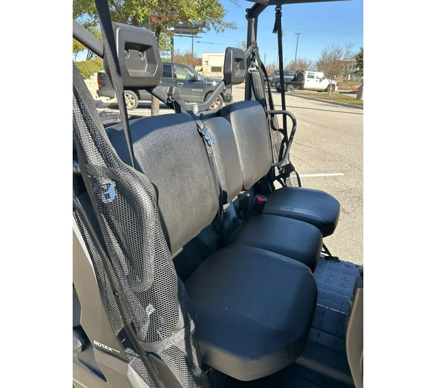 2025 Can-Am Defender MAX HD7