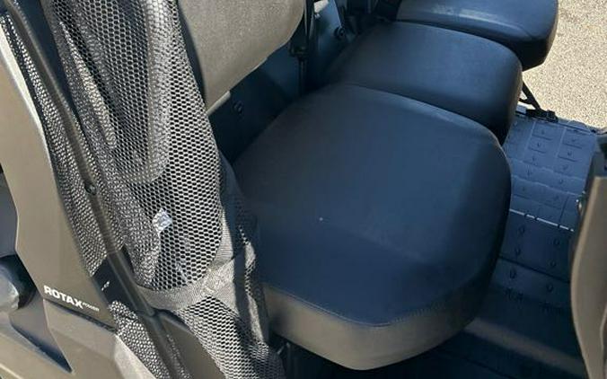 2025 Can-Am Defender MAX HD7