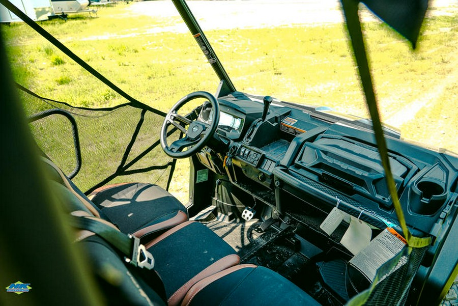 2024 Can-Am® Defender MAX Lone Star HD10