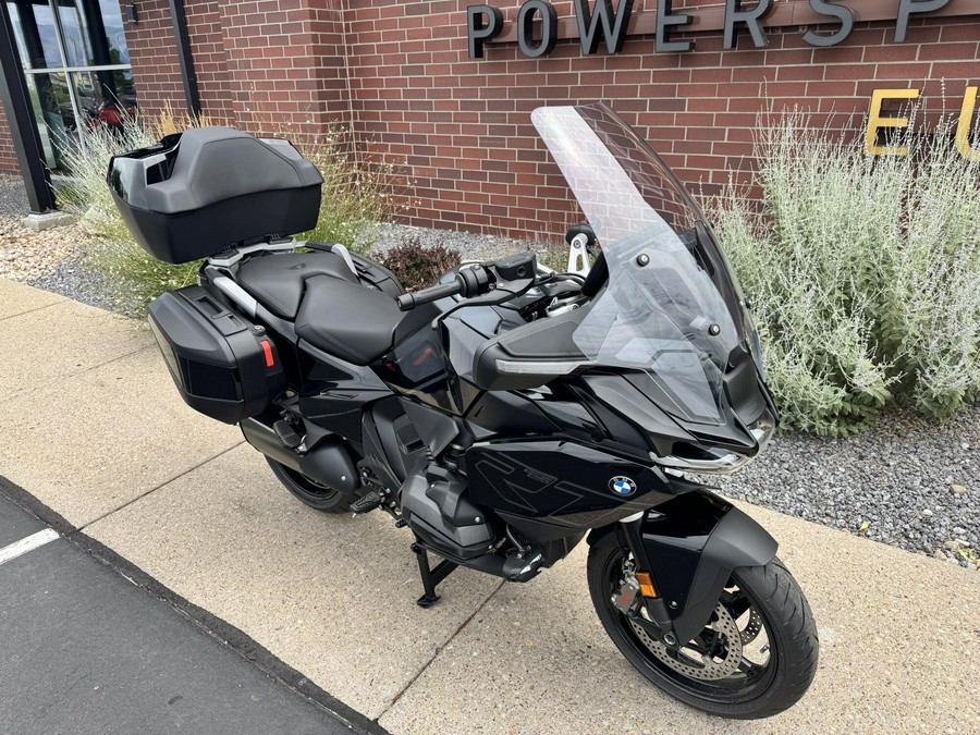 2026 BMW Motorrad R 1300 RT Blackstorm Metallic