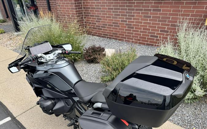 2026 BMW Motorrad R 1300 RT Blackstorm Metallic