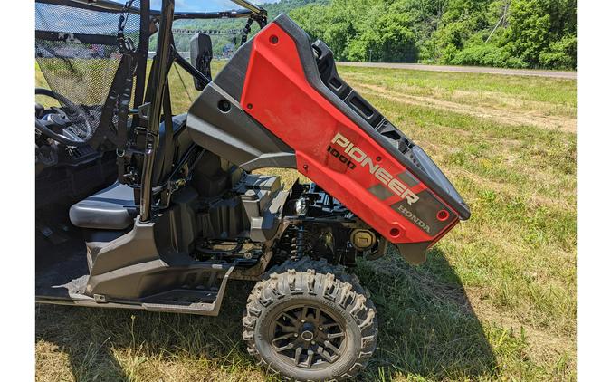 2024 Honda Pioneer 1000 Deluxe