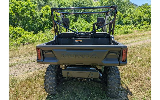 2024 Honda Pioneer 1000 Deluxe