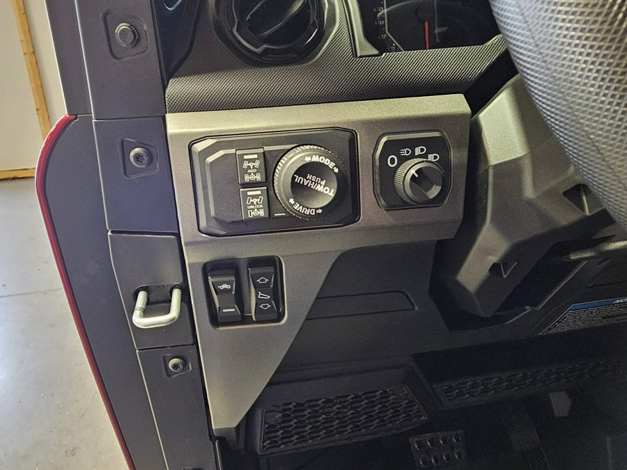 2024 Polaris R24XAW1RBS