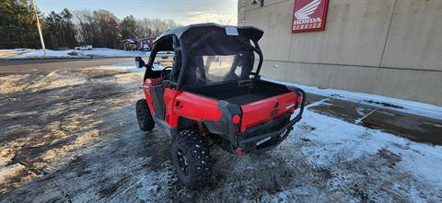 2014 Can-Am Commander™ 1000