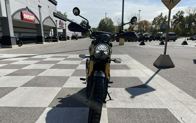 2024 Triumph Scrambler 400 X