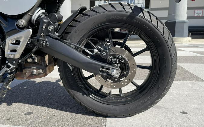 2024 Triumph Scrambler 400 X