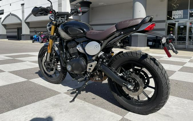 2024 Triumph Scrambler 400 X