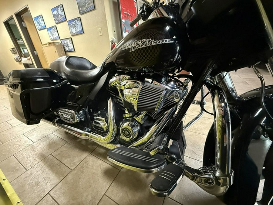 2019 Harley-Davidson FLHX - Street Glide
