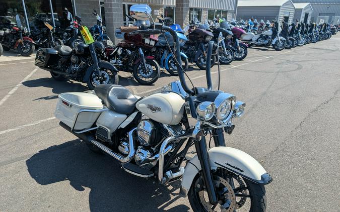 2016 Harley-Davidson Road King®
