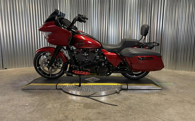 2025 Harley-Davidson Road Glide BRILLIANT RED