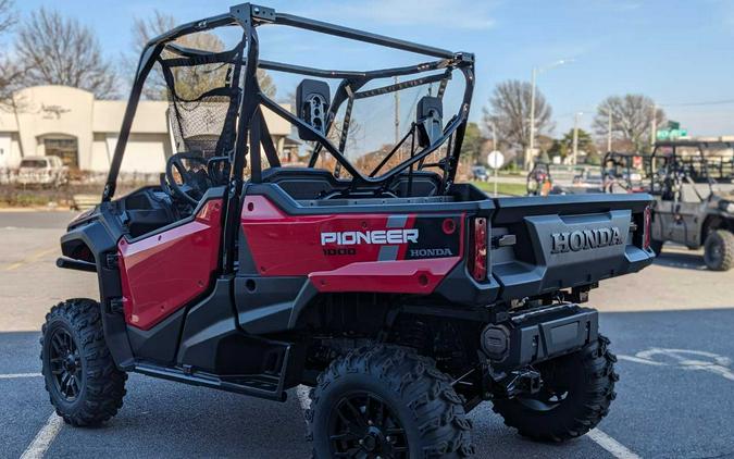 2024 Honda Pioneer 1000 Deluxe