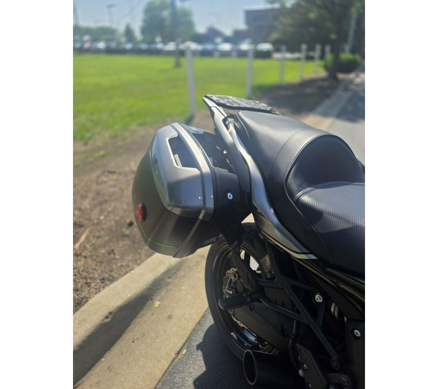 2022 Kawasaki Versys® 1000 SE LT+