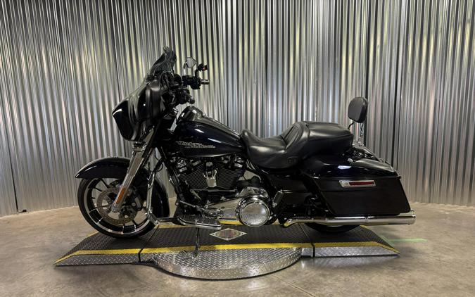 2020 Harley-Davidson Street Glide MIDNIGHT BLUE