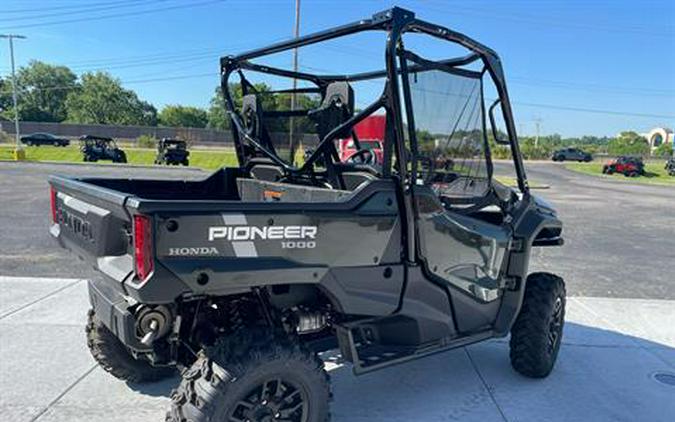 2024 Honda Pioneer 1000 Deluxe