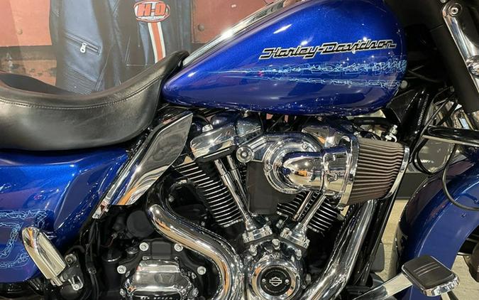 2019 Harley-Davidson FLHX - Street Glide