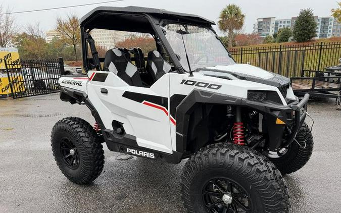 2021 Polaris® General 1000 Deluxe