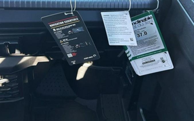 2026 Can-Am Defender Limited HD11