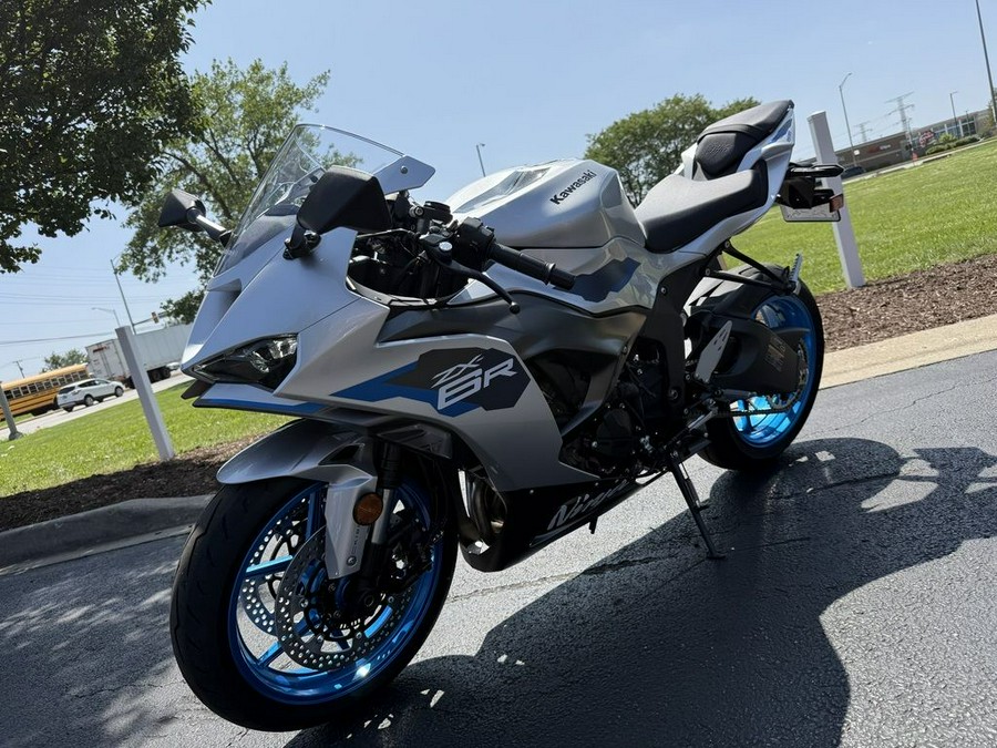 2027 Kawasaki Ninja® ZX™-6R ABS