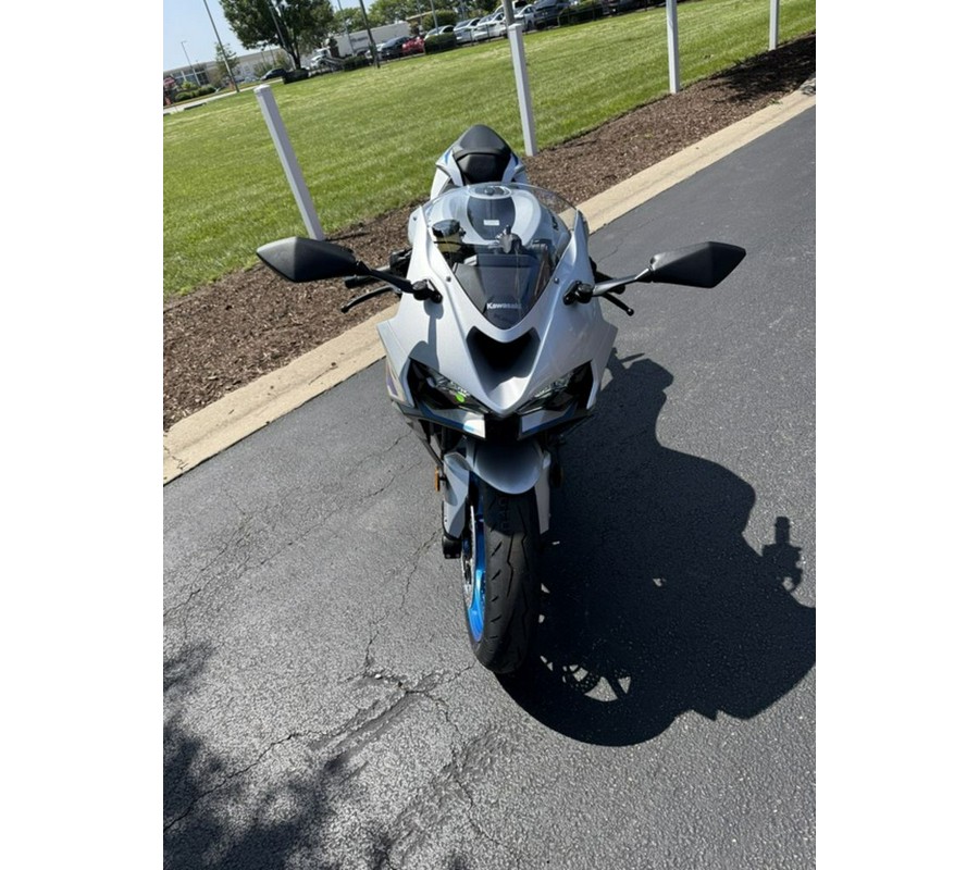 2027 Kawasaki Ninja® ZX™-6R ABS