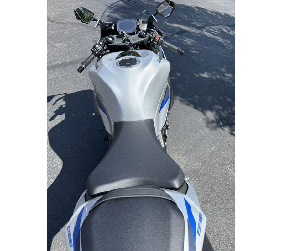 2027 Kawasaki Ninja® ZX™-6R ABS