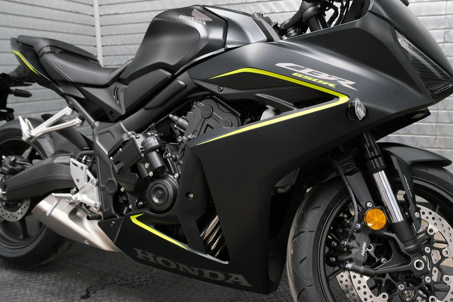 2026 HONDA CBR650R E-CLUTCH