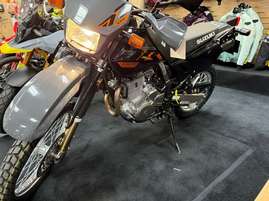 2025 Suzuki DR 650S