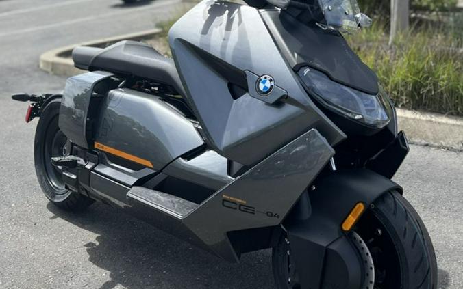 2023 BMW CE 04 Review [Urban Electric Commuter Scooter]