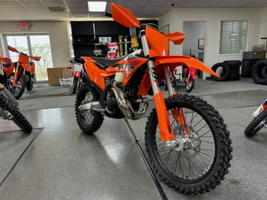 2025 KTM XC 300