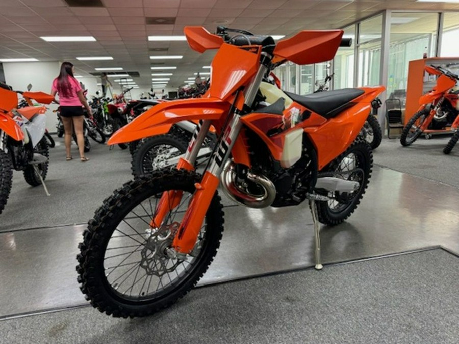 2025 KTM XC 300