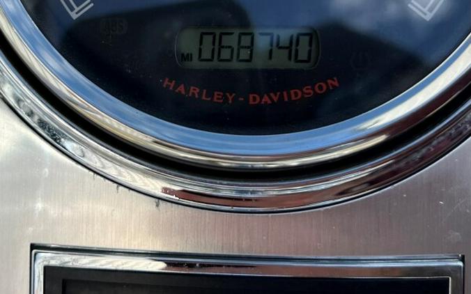 2020 Harley-Davidson® Road King® Stone Washed White Pearl