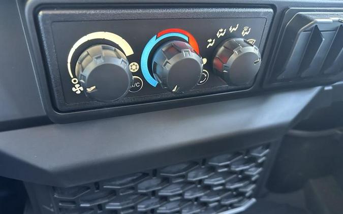 2026 Can-Am® Defender MAX LONE STAR CAB HD11