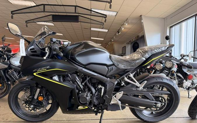 2026 Honda® CBR650R E-Clutch