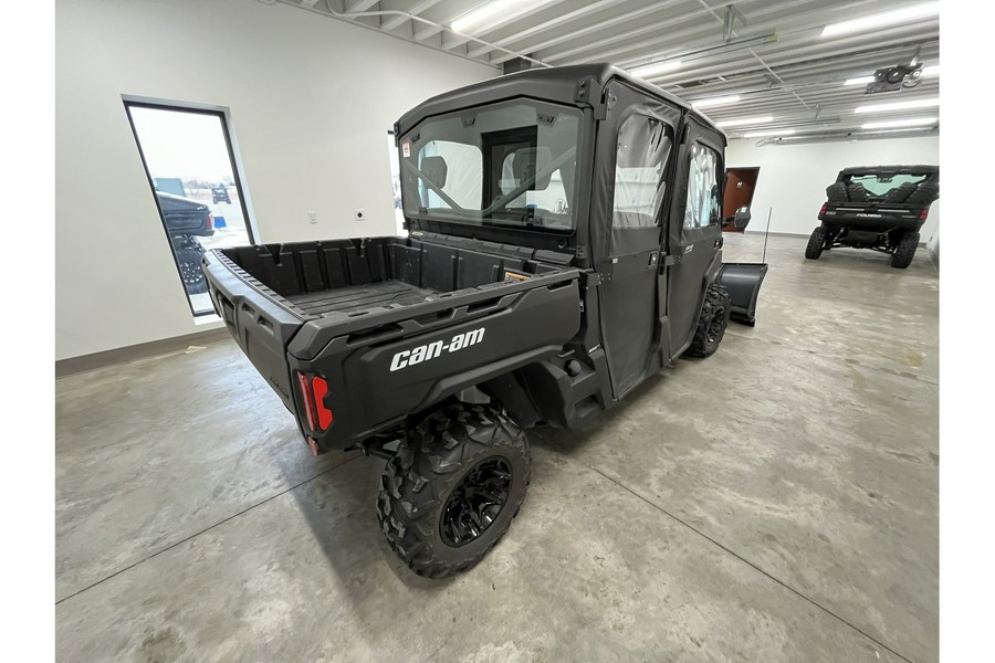 2023 Can-Am DEFENDER DPS HD9