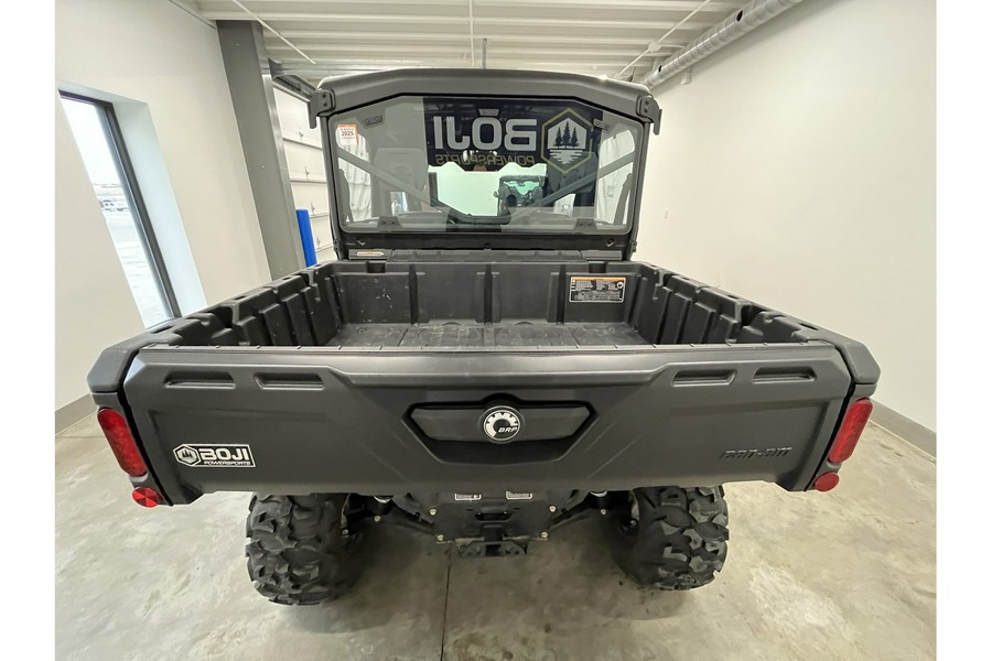 2023 Can-Am DEFENDER DPS HD9