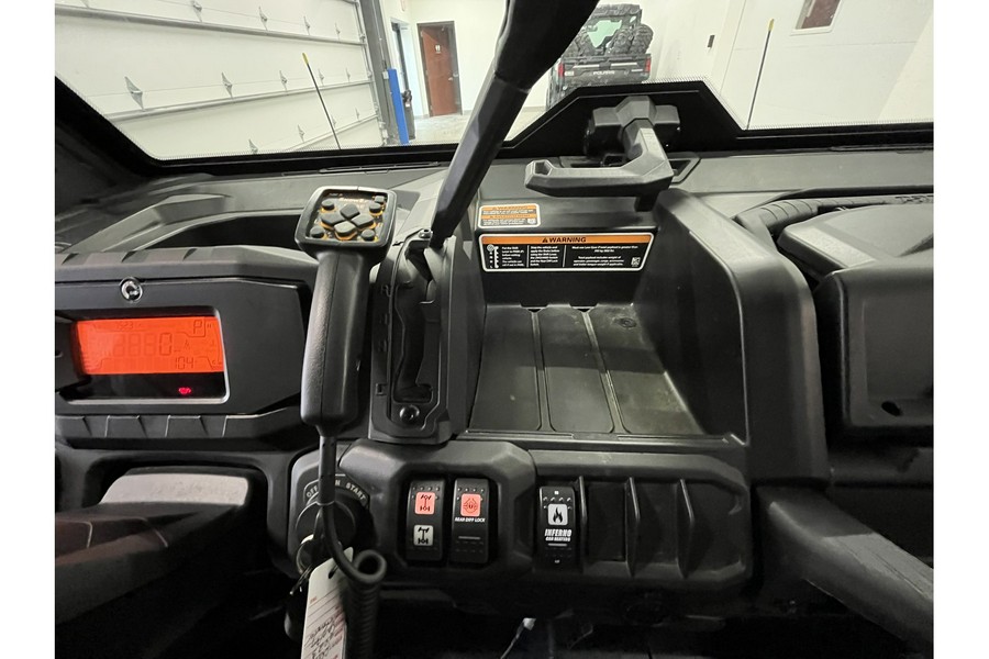 2023 Can-Am DEFENDER DPS HD9