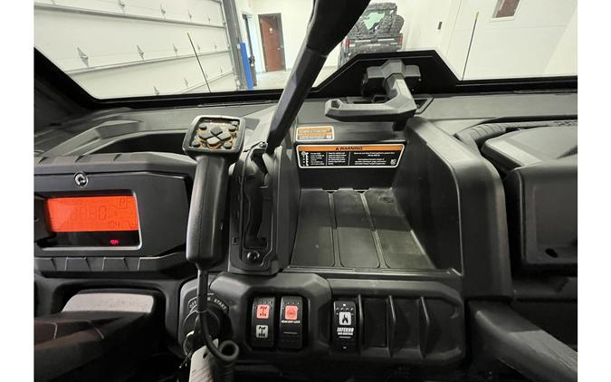 2023 Can-Am DEFENDER DPS HD9