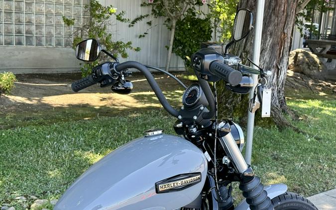 FXBB 2026 Street Bob
