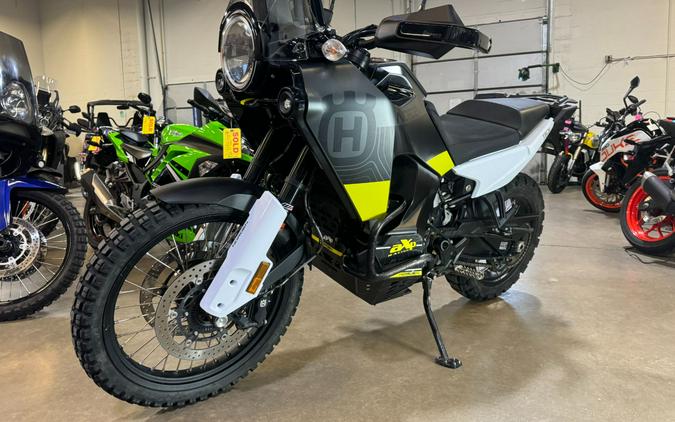 2022 Husqvarna Norden 901